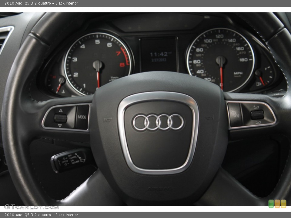 Black Interior Controls for the 2010 Audi Q5 3.2 quattro #77792099