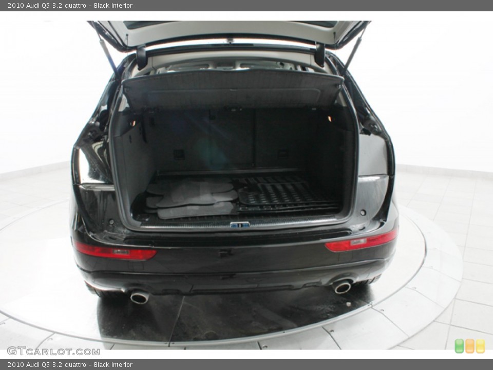 Black Interior Trunk for the 2010 Audi Q5 3.2 quattro #77792507