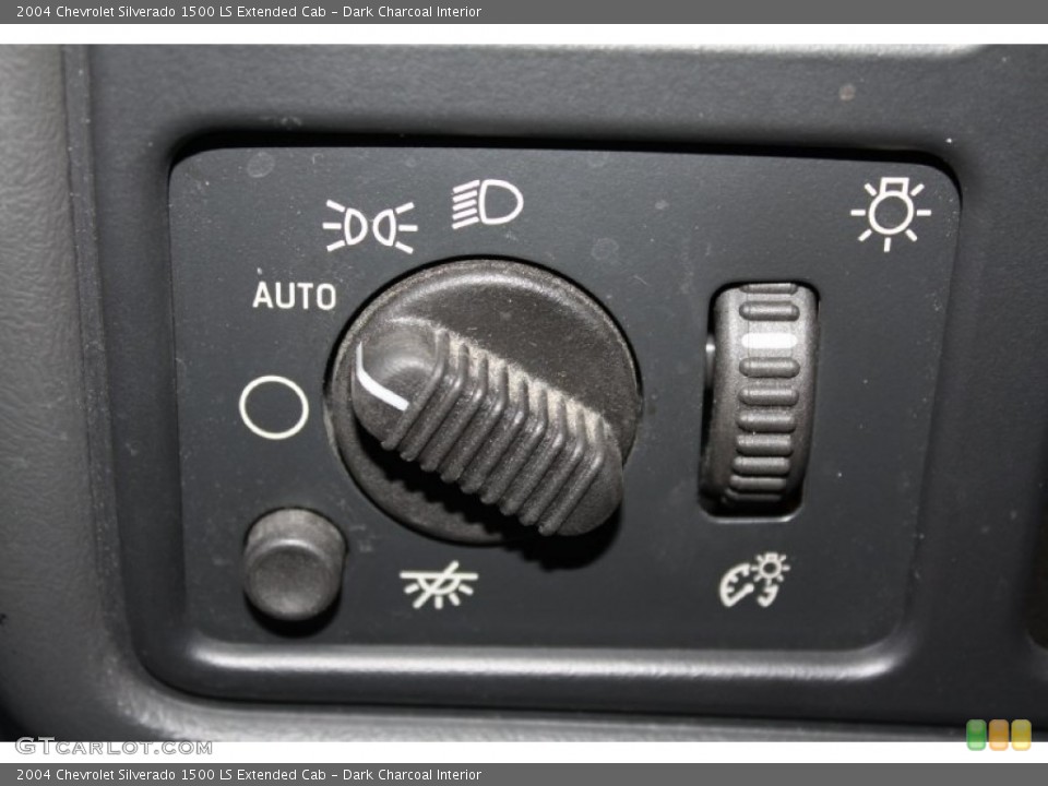 Dark Charcoal Interior Controls for the 2004 Chevrolet Silverado 1500 LS Extended Cab #77793534