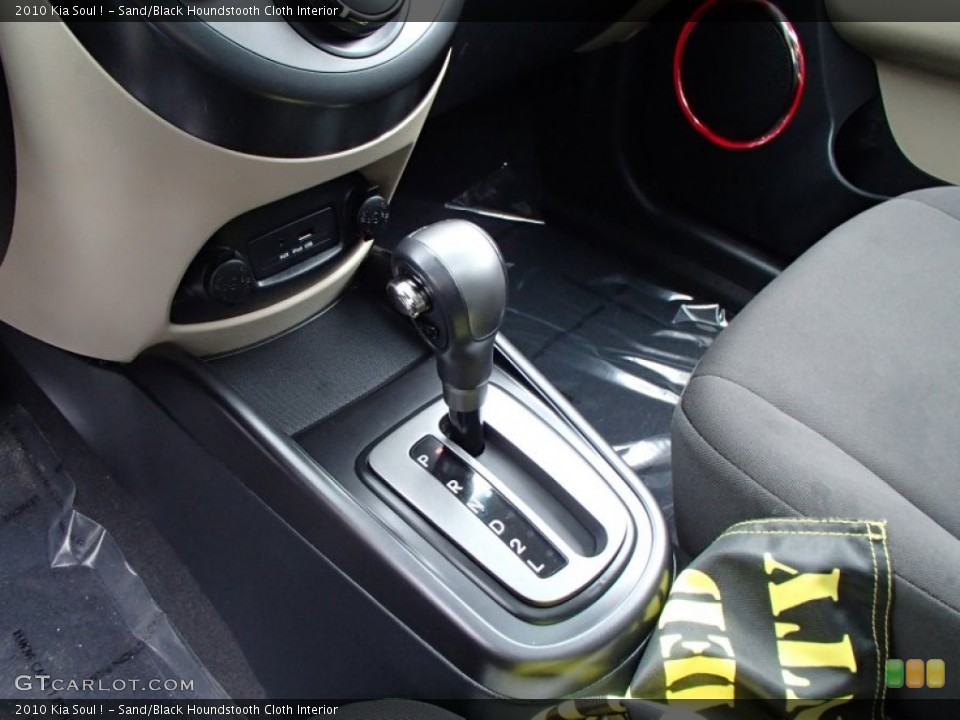 Sand/Black Houndstooth Cloth Interior Transmission for the 2010 Kia Soul ! #77798014