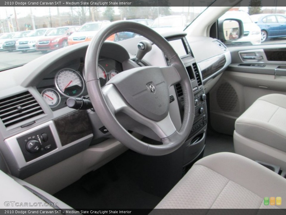 Medium Slate Gray/Light Shale Interior Photo for the 2010 Dodge Grand Caravan SXT #77800676