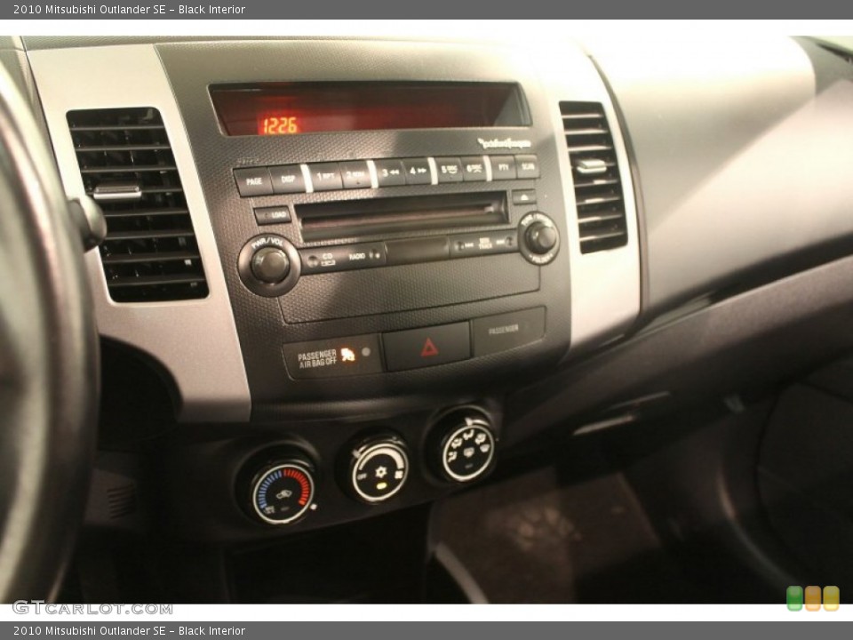 Black Interior Controls for the 2010 Mitsubishi Outlander SE #77804075