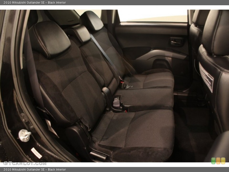 Black Interior Rear Seat for the 2010 Mitsubishi Outlander SE #77804130