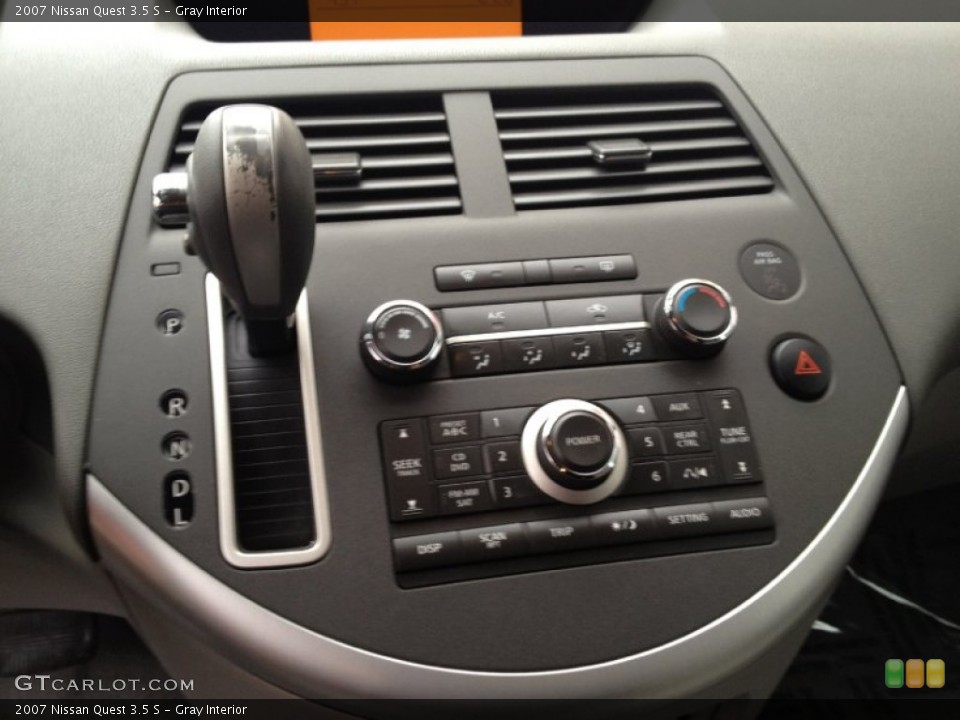 Gray Interior Controls for the 2007 Nissan Quest 3.5 S #77811281