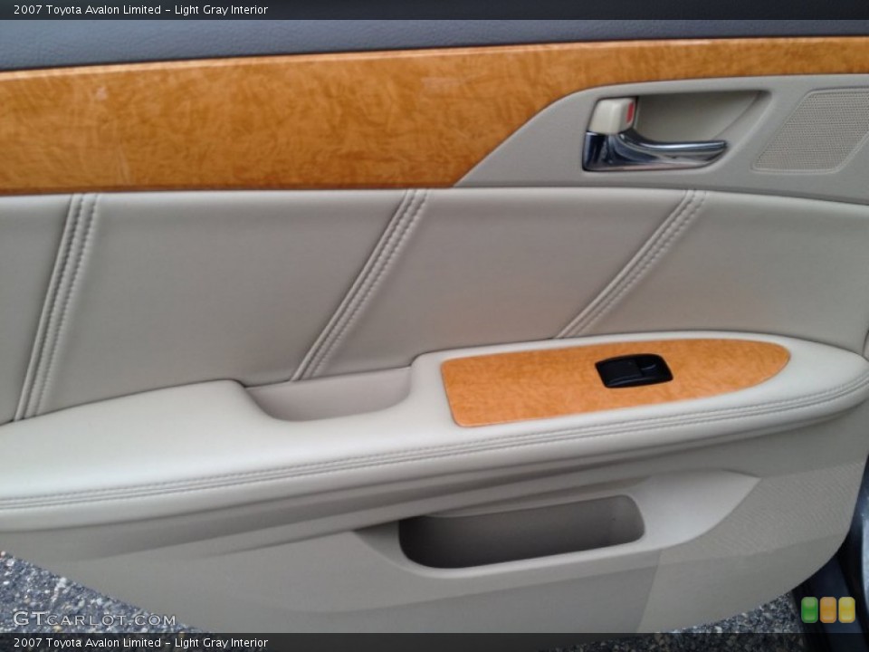Light Gray Interior Door Panel for the 2007 Toyota Avalon Limited #77812598