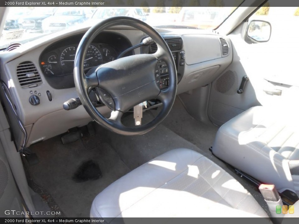 Medium Graphite Interior Photo for the 2000 Ford Explorer XL 4x4 #77823834