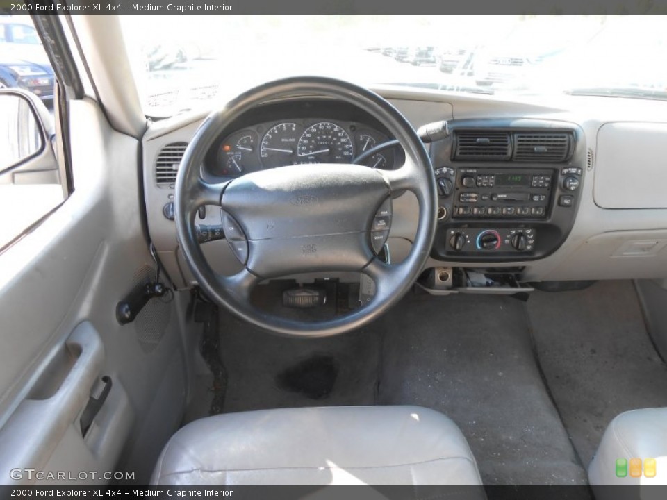 Medium Graphite Interior Dashboard for the 2000 Ford Explorer XL 4x4 #77824020