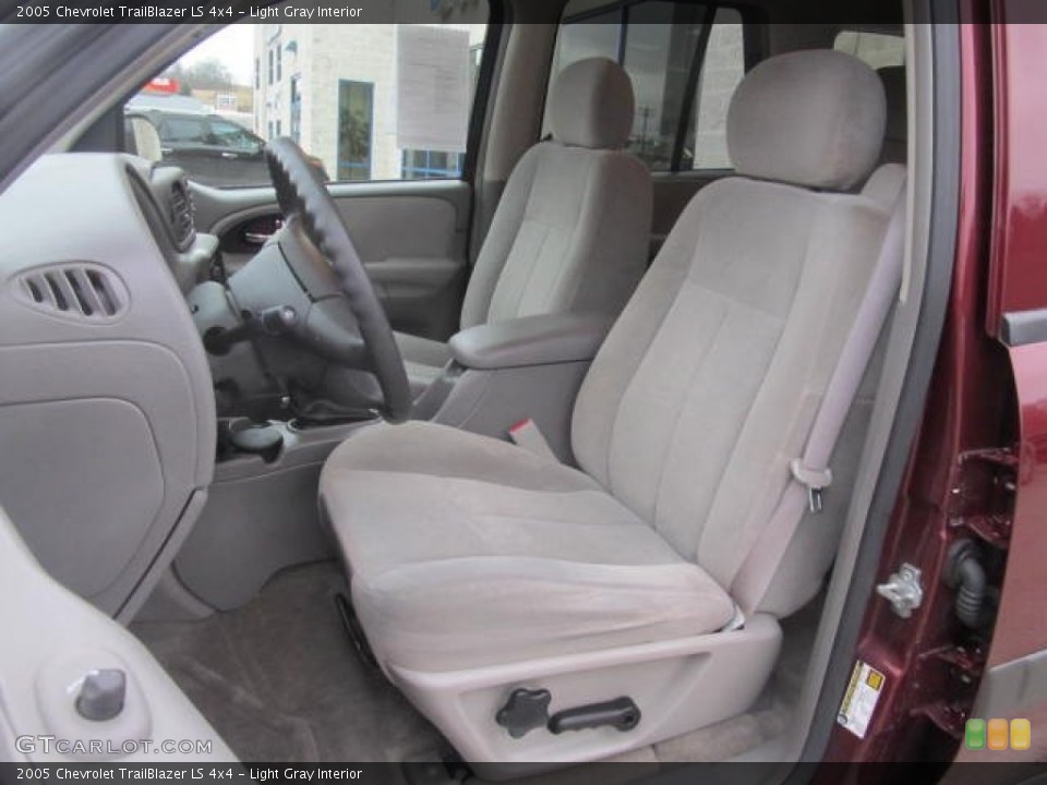 Light Gray Interior Front Seat for the 2005 Chevrolet TrailBlazer LS 4x4 #77835741