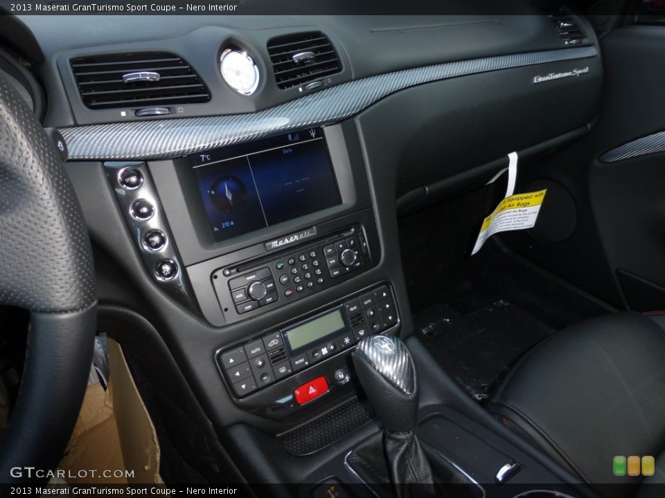 Nero Interior Controls for the 2013 Maserati GranTurismo Sport Coupe #77838390