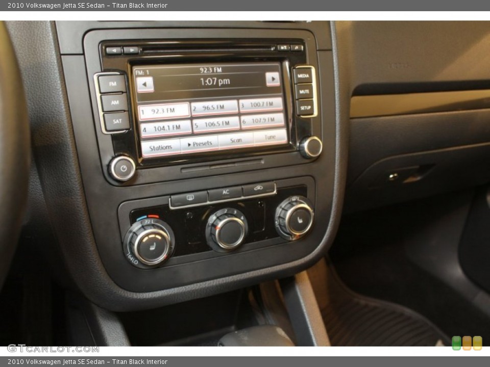 Titan Black Interior Controls for the 2010 Volkswagen Jetta SE Sedan #77839227