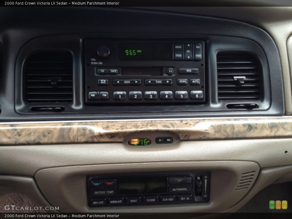 Medium Parchment Interior Controls for the 2000 Ford Crown Victoria LX Sedan #77841874