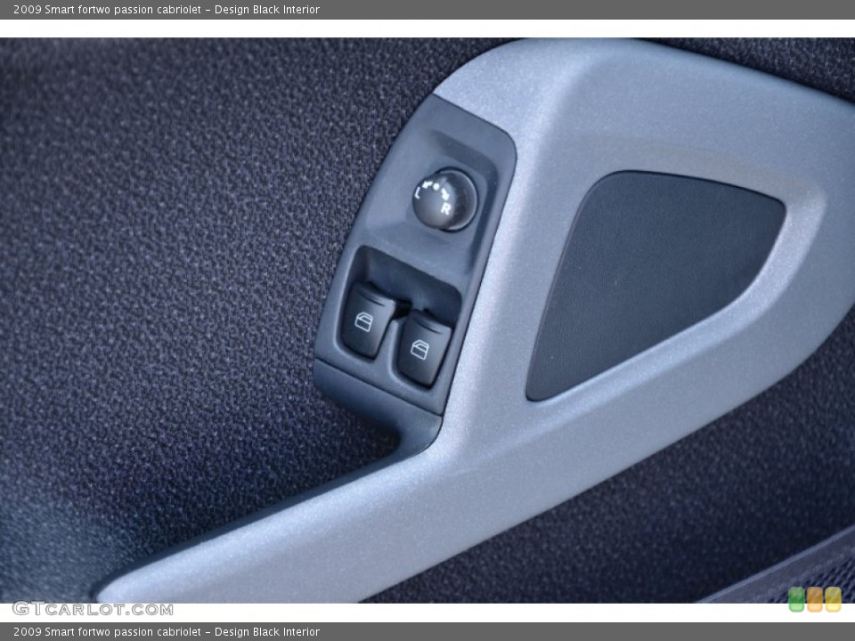 Design Black Interior Controls for the 2009 Smart fortwo passion cabriolet #77844777