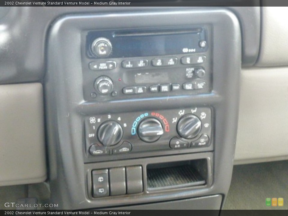 Medium Gray Interior Controls for the 2002 Chevrolet Venture  #77845377