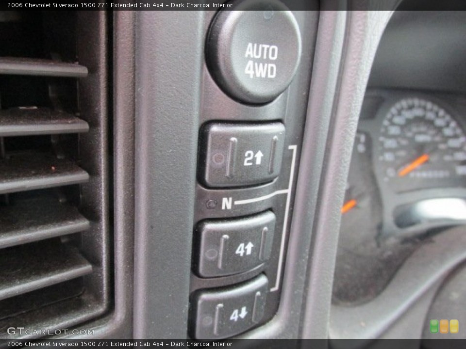 Dark Charcoal Interior Controls for the 2006 Chevrolet Silverado 1500 Z71 Extended Cab 4x4 #77850505