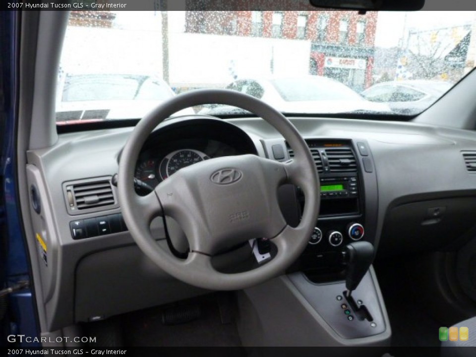 Gray Interior Dashboard for the 2007 Hyundai Tucson GLS #77852382