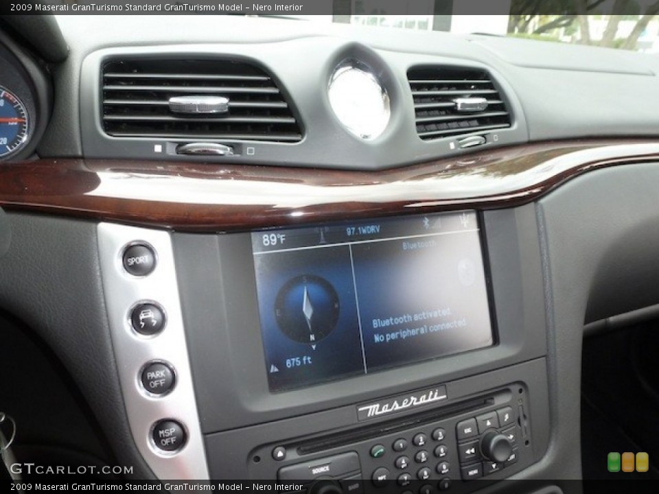 Nero Interior Controls for the 2009 Maserati GranTurismo  #77854110
