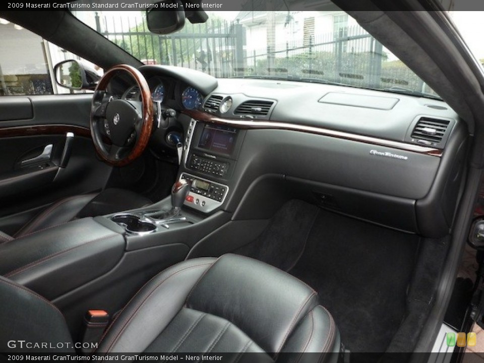 Nero Interior Dashboard for the 2009 Maserati GranTurismo  #77854300