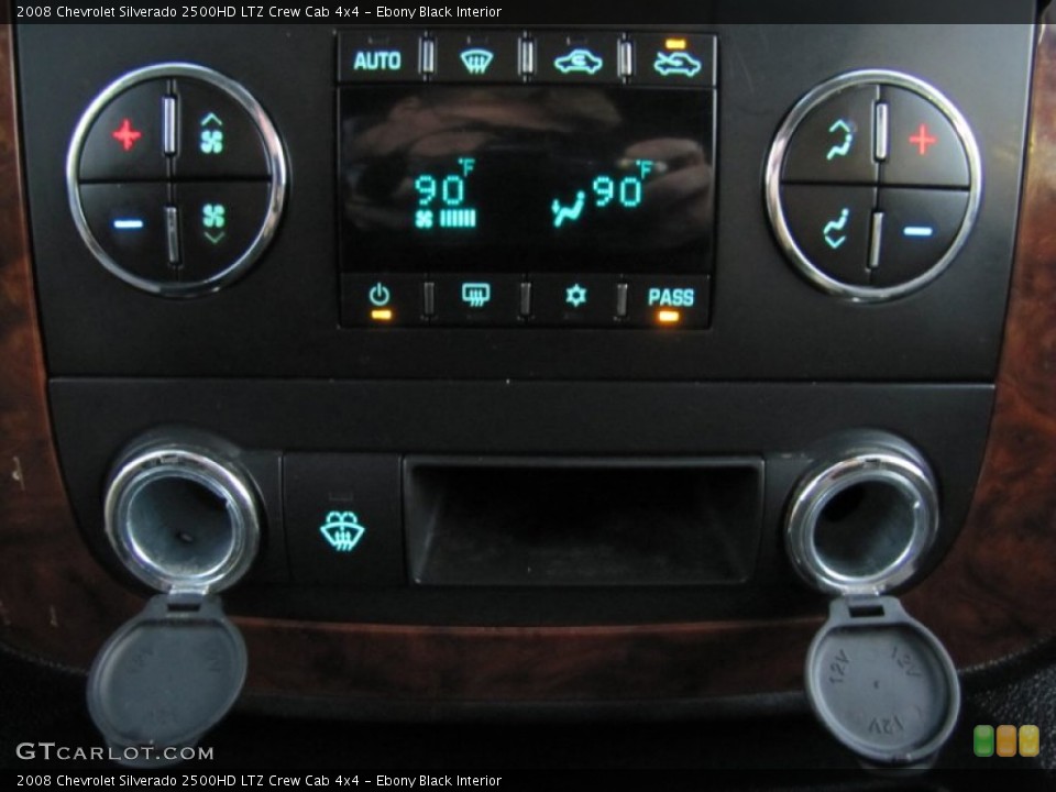 Ebony Black Interior Controls for the 2008 Chevrolet Silverado 2500HD LTZ Crew Cab 4x4 #77854722