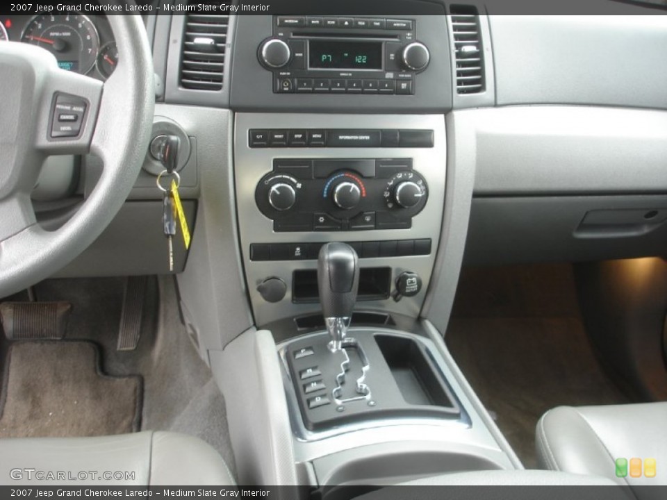 Medium Slate Gray Interior Controls for the 2007 Jeep Grand Cherokee Laredo #77857200