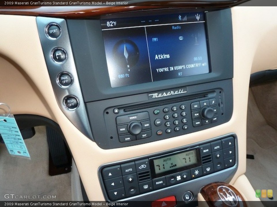 Beige Interior Controls for the 2009 Maserati GranTurismo  #77858218