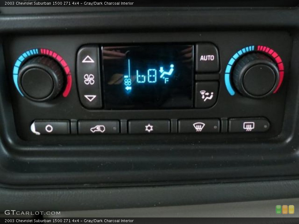 Gray/Dark Charcoal Interior Controls for the 2003 Chevrolet Suburban 1500 Z71 4x4 #77858457