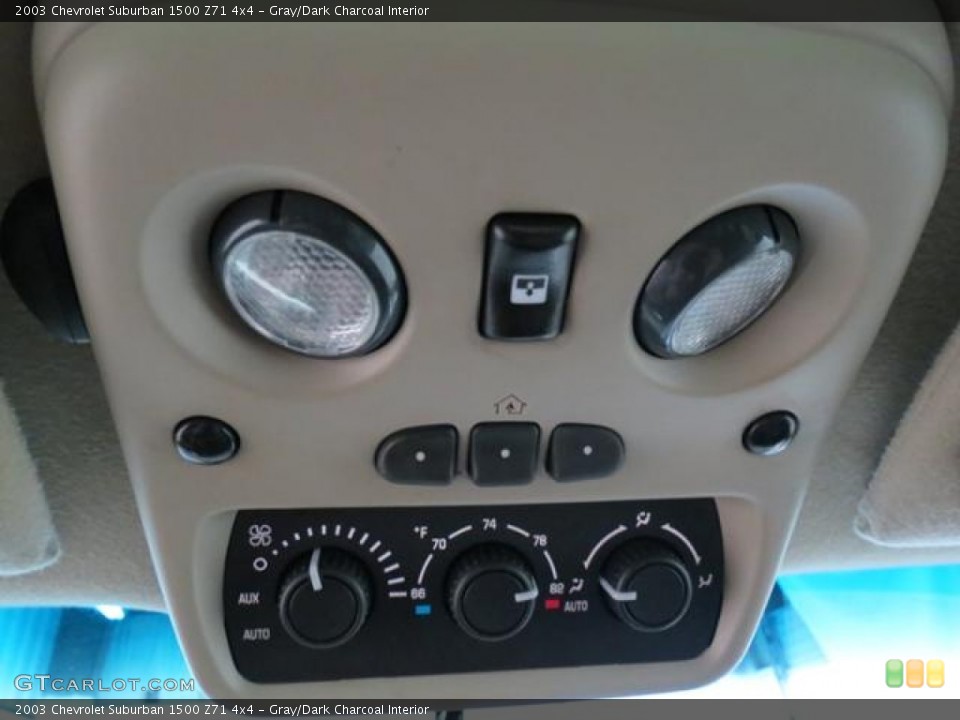 Gray/Dark Charcoal Interior Controls for the 2003 Chevrolet Suburban 1500 Z71 4x4 #77858604