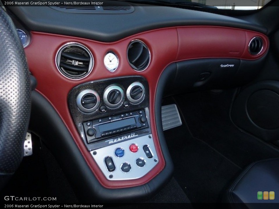 Nero/Bordeaux Interior Controls for the 2006 Maserati GranSport Spyder #77859783
