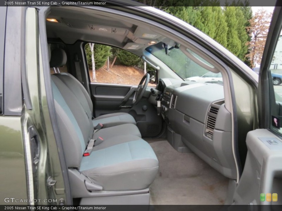 Graphite/Titanium Interior Photo for the 2005 Nissan Titan SE King Cab #77859786