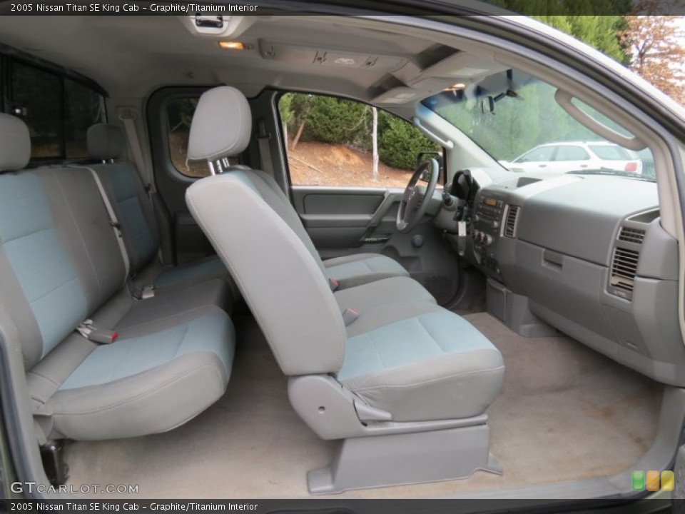 Graphite/Titanium Interior Photo for the 2005 Nissan Titan SE King Cab #77859819
