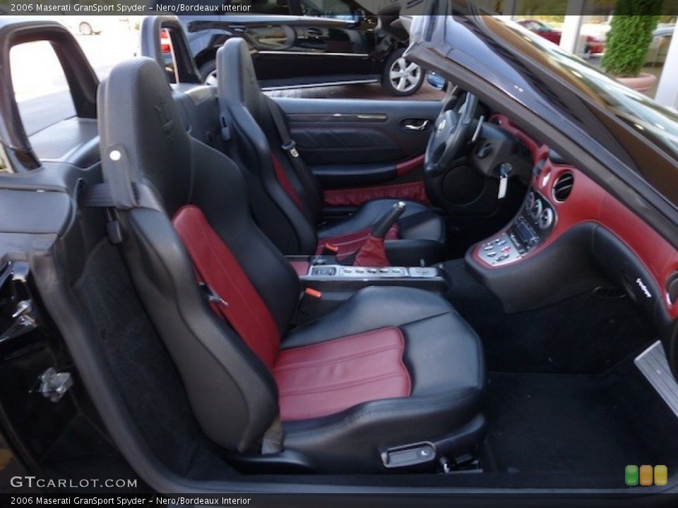 Nero/Bordeaux Interior Front Seat for the 2006 Maserati GranSport Spyder #77859869