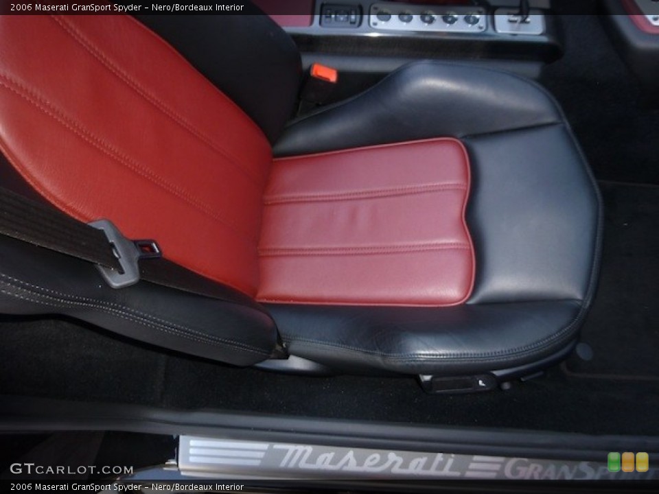Nero/Bordeaux Interior Front Seat for the 2006 Maserati GranSport Spyder #77859916