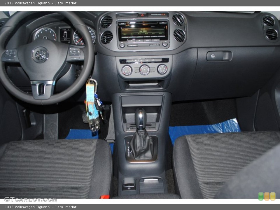 Black Interior Dashboard for the 2013 Volkswagen Tiguan S #77869373