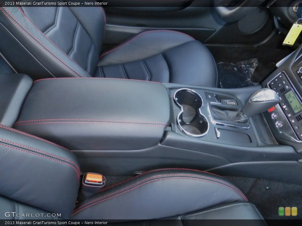 Nero Interior Controls for the 2013 Maserati GranTurismo Sport Coupe #77877117