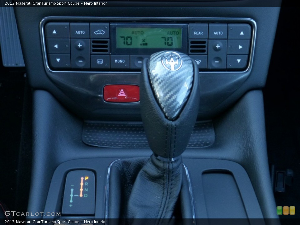 Nero Interior Controls for the 2013 Maserati GranTurismo Sport Coupe #77877423