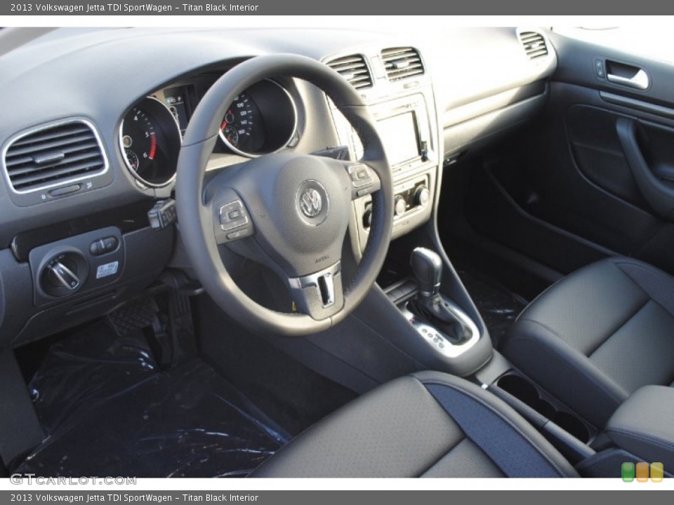 Titan Black Interior Photo for the 2013 Volkswagen Jetta TDI SportWagen #77877599