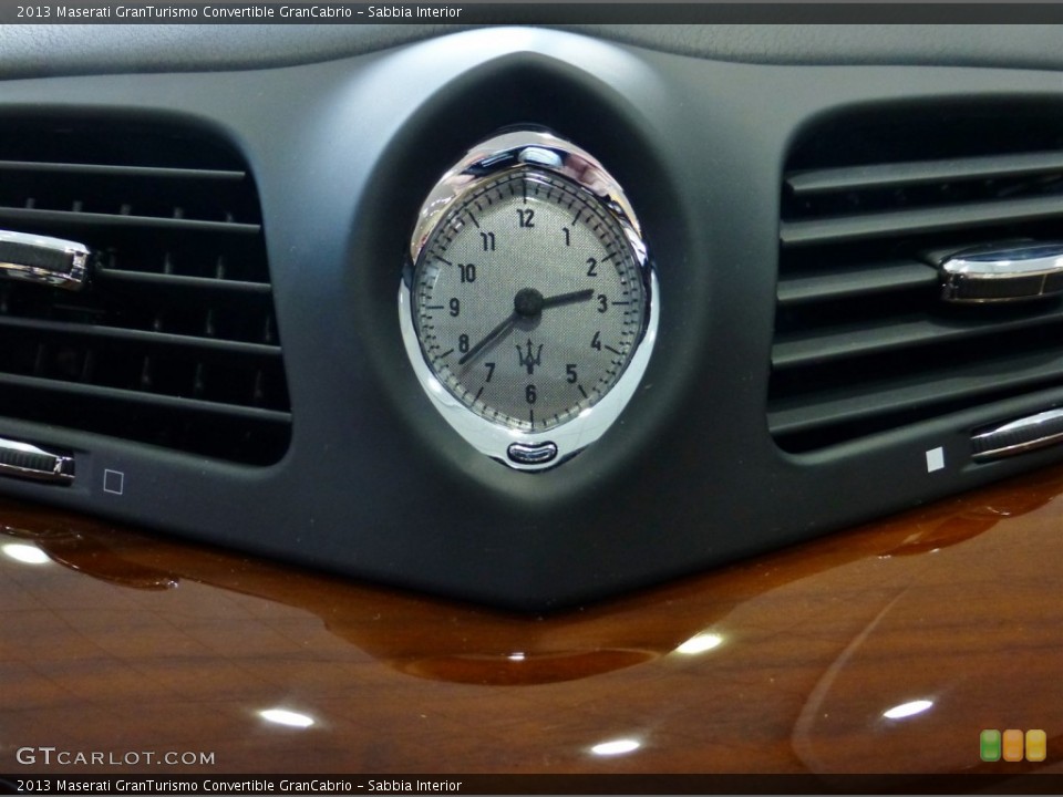 Sabbia Interior Dashboard for the 2013 Maserati GranTurismo Convertible GranCabrio #77878464