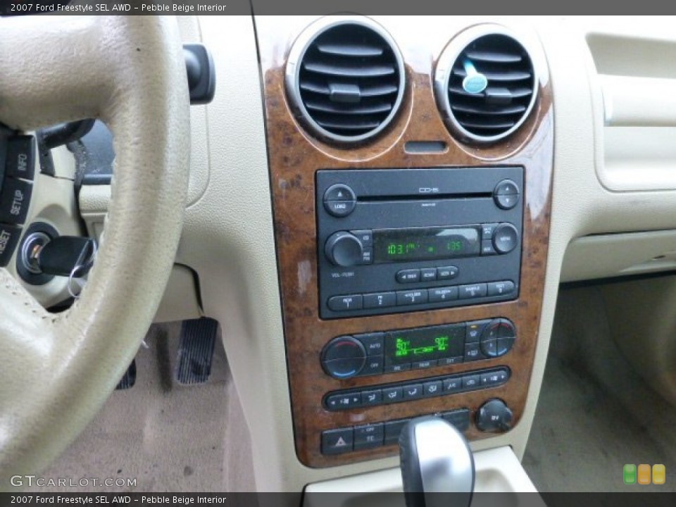 Pebble Beige Interior Controls for the 2007 Ford Freestyle SEL AWD #77881471