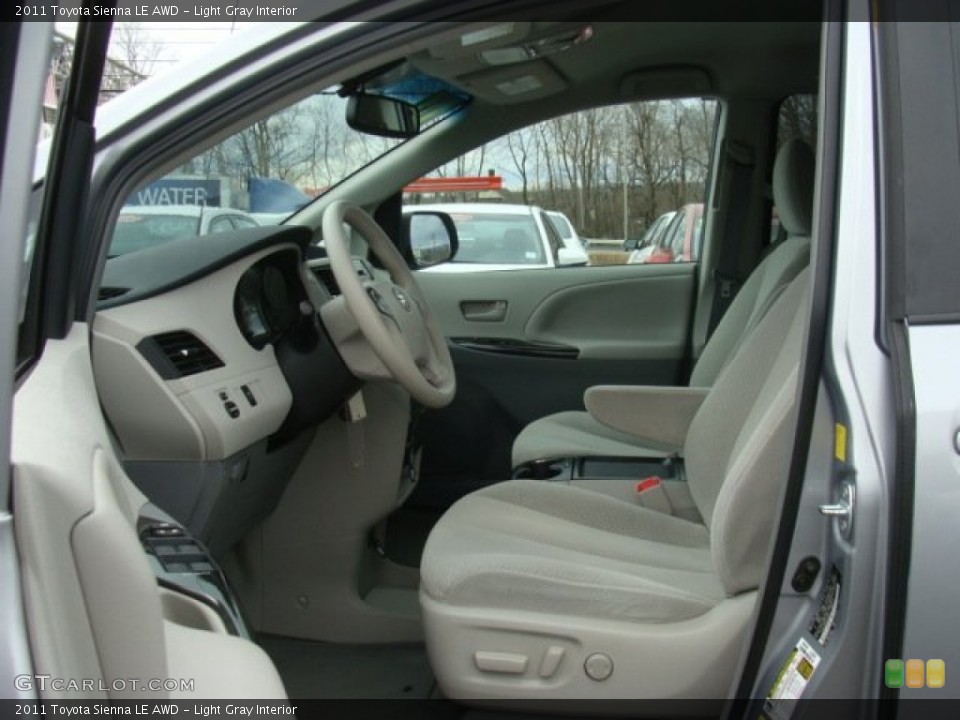 Light Gray Interior Photo for the 2011 Toyota Sienna LE AWD #77883673