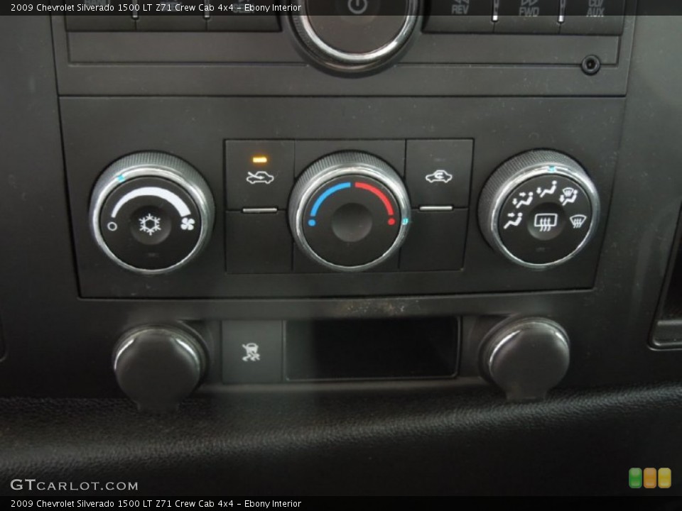 Ebony Interior Controls for the 2009 Chevrolet Silverado 1500 LT Z71 Crew Cab 4x4 #77886473