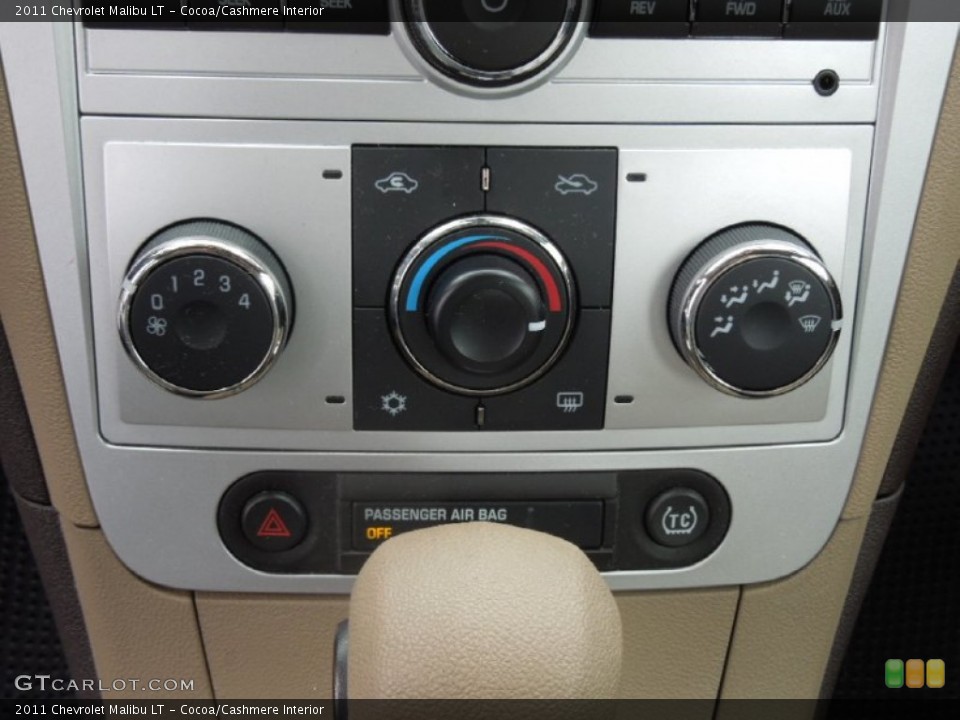 Cocoa/Cashmere Interior Controls for the 2011 Chevrolet Malibu LT #77887251