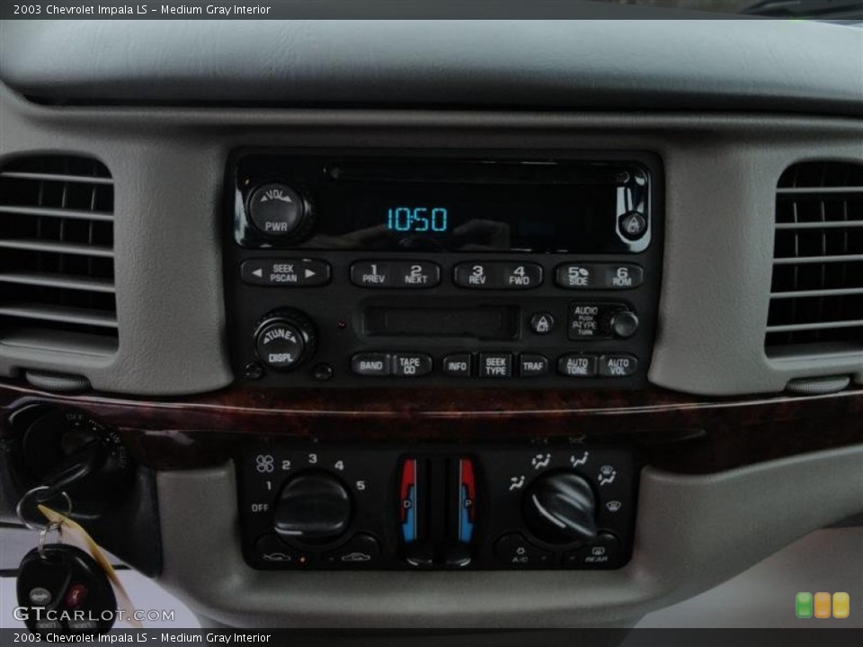 Medium Gray Interior Controls for the 2003 Chevrolet Impala LS #77890281