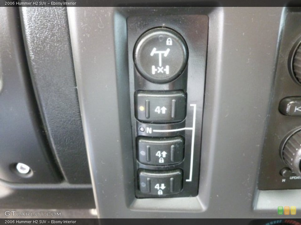 Ebony Interior Controls for the 2006 Hummer H2 SUV #77895343