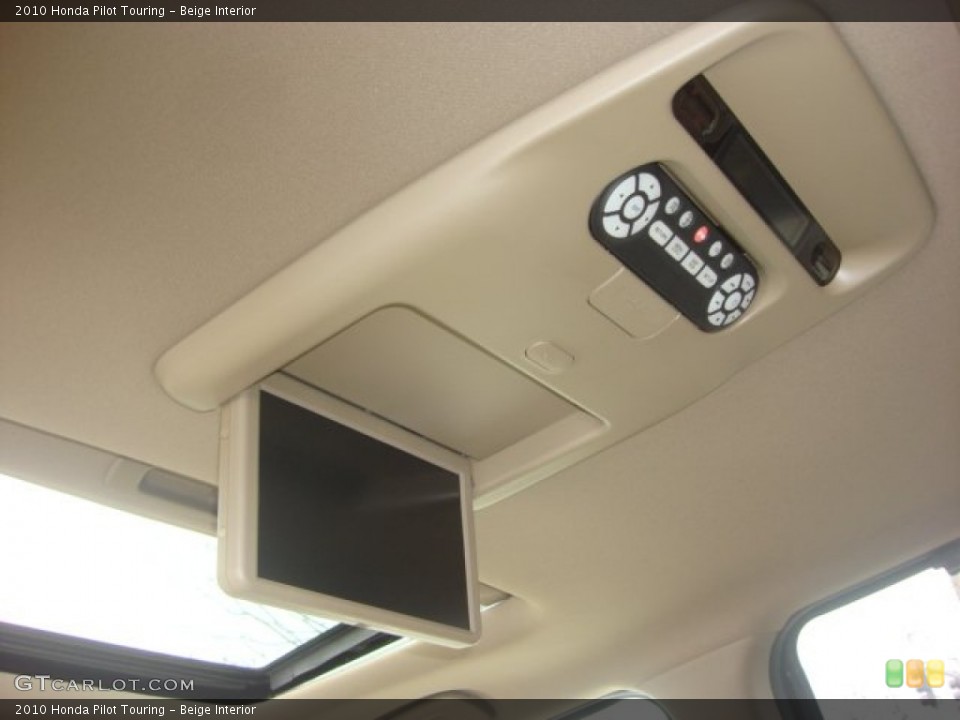 Beige Interior Entertainment System for the 2010 Honda Pilot Touring #77905945