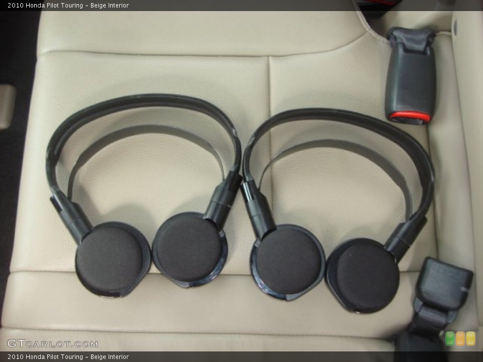 Beige Interior Audio System for the 2010 Honda Pilot Touring #77905957