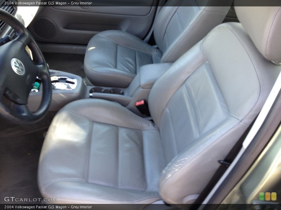 Grey Interior Front Seat for the 2004 Volkswagen Passat GLS Wagon #77907310