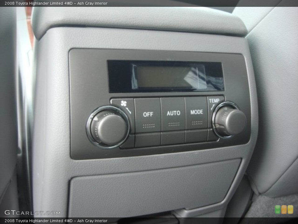 Ash Gray Interior Controls for the 2008 Toyota Highlander Limited 4WD #77907547