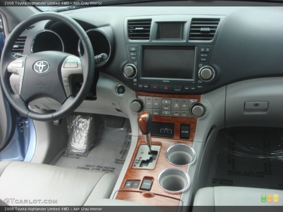 Ash Gray Interior Dashboard for the 2008 Toyota Highlander Limited 4WD #77907617