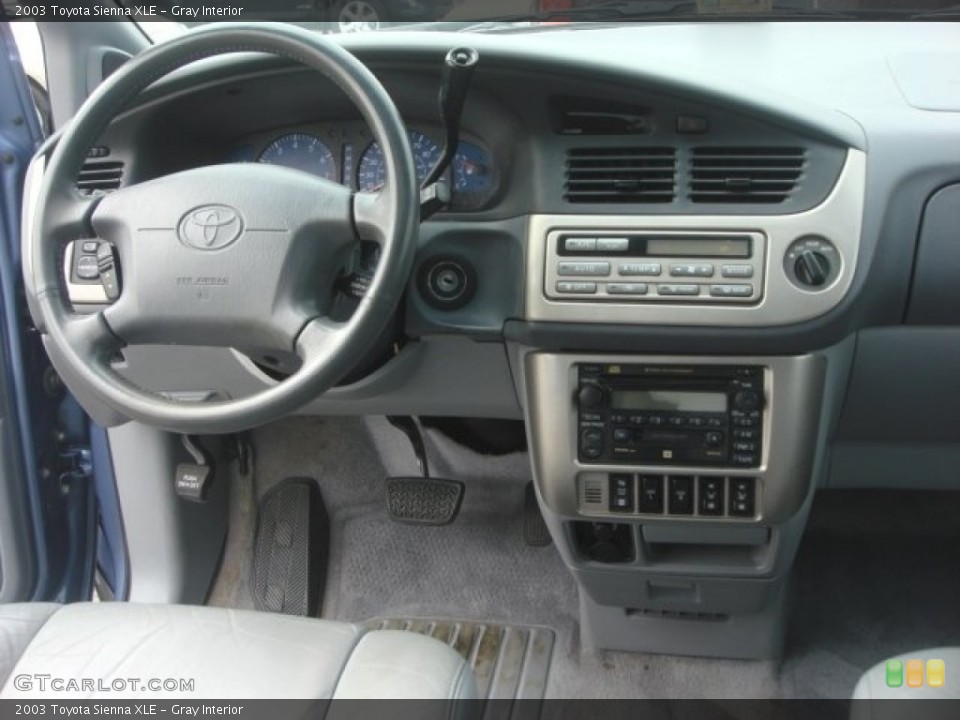 Gray Interior Dashboard for the 2003 Toyota Sienna XLE #77910382