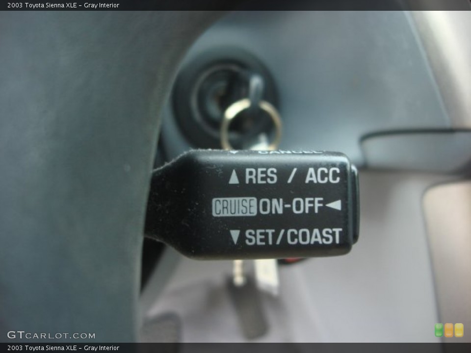 Gray Interior Controls for the 2003 Toyota Sienna XLE #77910481