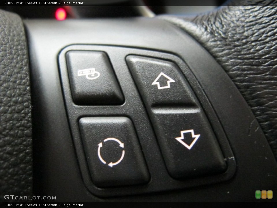 Beige Interior Controls for the 2009 BMW 3 Series 335i Sedan #77913736